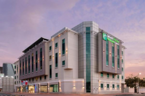 Отель Holiday Inn Express Dubai Safa Park, an IHG Hotel  Дубай